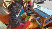 Lezatnya Sarapan Nasi Daun Jati Berlauk Peda hingga Tempe