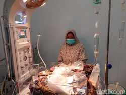 Ibu Muda di Cisarua Melahirkan 4 Bayi Kembar