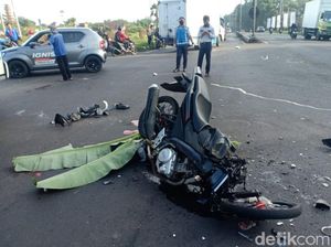 Vixion Terabas Traffic Light Disambar Pajero, Biker Tewas-Motor Remuk