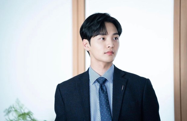 Kim Min Jae/Foto: instagram/real.be Selain kemampuan beraktingnya yang hebat, ada ketampanan yang menjadi daya pemikat dari aktor yang satu ini.