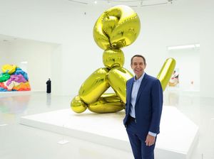 5 Fakta Jeff Koons, Seniman Gila yang Kirim Patung ke Bulan 5 Fakta Jeff Koons, Seniman Gila yang Kirim Patung ke Bulan