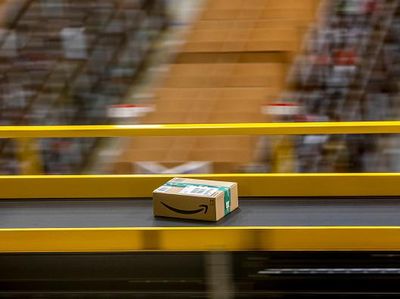 Marak Belanja Hadiah Natal Bikin Gudang Amazon Sibuk