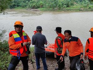 Seorang Kakek Hilang Diduga Hanyut di Sungai Cisanggarung