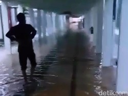 Hujan Deras, Selasar RSUD Dr Soegiri Lamongan Sempat Kebanjiran