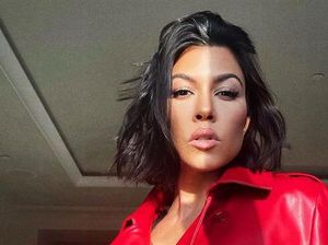 Setelah Cardi B Jajan Sempol, Giliran Kourtney Kardashian Makan Pisang Goreng Setelah Cardi B Jajan Sempol, Giliran Kourtney Kardashian Makan Pisang Goreng