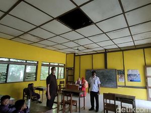Siswa SD di Sragen Belajar di Musala Imbas Ruang Kelas Nyaris Ambruk