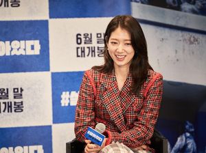 Penampilan Perdana Park Shin Hye Usai Umumkan Kehamilan Curi Perhatian Penampilan Perdana Park Shin Hye Usai Umumkan Kehamilan Curi Perhatian