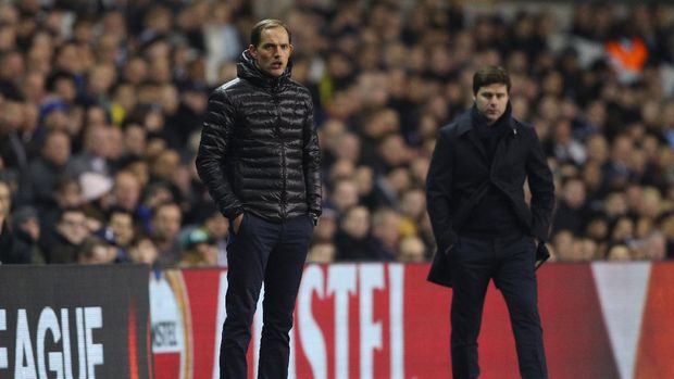 LONDON, ENGLAND - MARCH 17:  Thomas Tuchel manager of Borussia Dortmund and Mauricio Pochettino manager of Tottenham Hotspur look on during the UEFA Europa League round of 16, second leg match between Tottenham Hotspur and Borussia Dortmund at White Hart Lane on March 17, 2016 in London, England.  (Photo by Paul Gilham/Getty Images)
