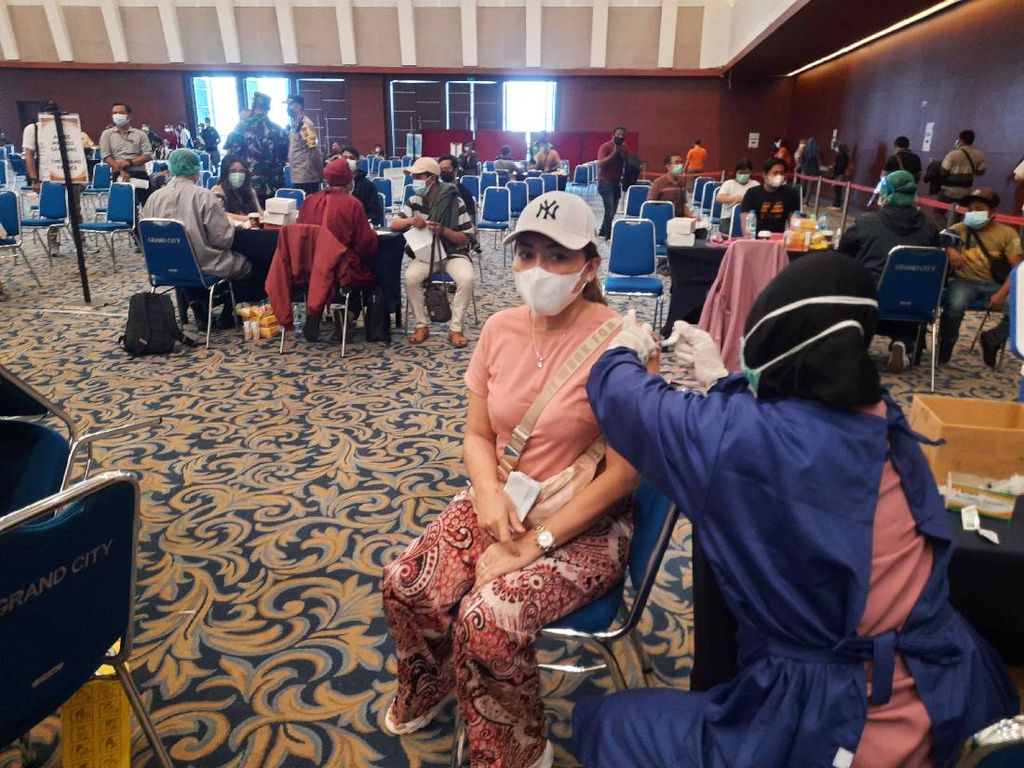 Ayo Jaga Imunitas Tubuh dengan Vaksinasi Booster, Ini Lokasinya di Surabaya Ayo Jaga Imunitas Tubuh dengan Vaksinasi Booster, Ini Lokasinya di Surabaya