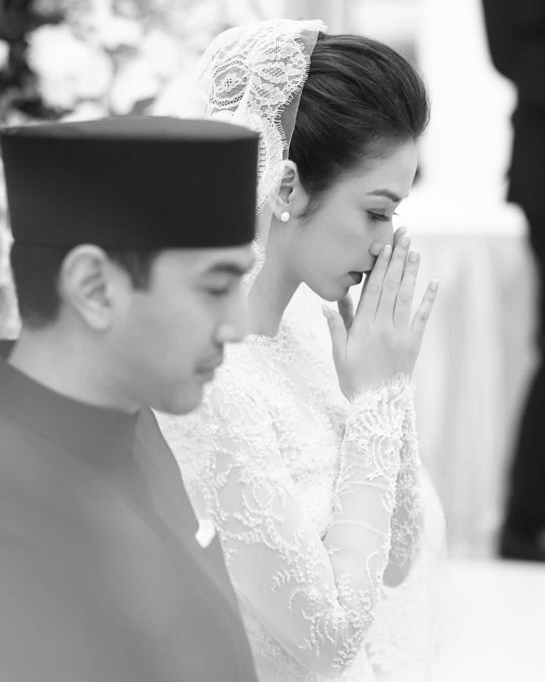 Velove Vexia dan Suami