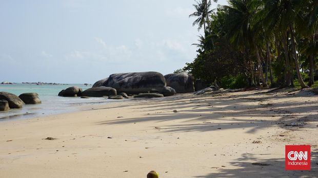 Pantai Batu Kasah, Natuna, Kepulauan Riau.