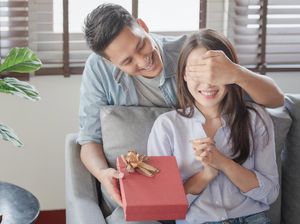 10 Ide Kado Valentine untuk Istri, Romantis Tanpa Bikin Dompet Menangis 10 Ide Kado Valentine untuk Istri, Romantis Tanpa Bikin Dompet Menangis