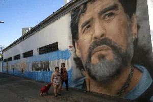 Setahun Kepergian Eldios, Mural Maradona Merajai Dinding Kota Setahun Kepergian Eldios, Mural Maradona Merajai Dinding Kota