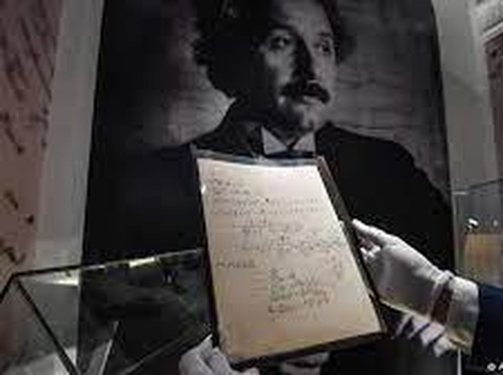Kenalan dengan Teori Relativitas Einstein dan Bukti Kebenarannya
