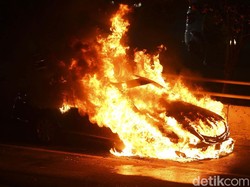 Awas! Ini Penyebab Mobil Terbakar