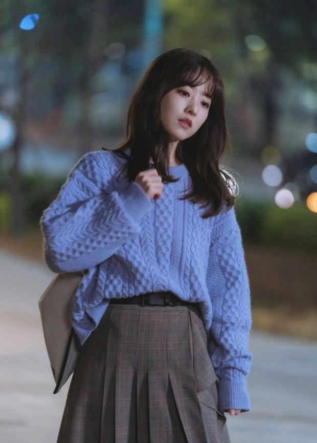 Gaya fashion ala Park Bo-young