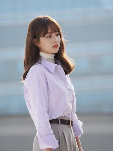 Gaya fashion ala Park Bo-young/Foto: Instagram.com/Parkboyoung_fanspage