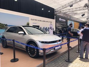 Ada Mobil Konsep sampai Gerobak Listrik di IEMS 2021 Ada Mobil Konsep sampai Gerobak Listrik di IEMS 2021