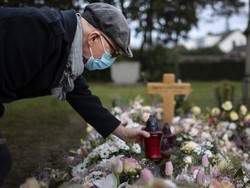 Jerman Berduka Atas 100.000 Kematian karena COVID-19