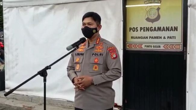 Demo Pemuda Pancasila di DPR Berujung Polisi Dikeroyok, 20 Orang Ditangkap! Demo Pemuda Pancasila di DPR Berujung Polisi Dikeroyok, 20 Orang Ditangkap!