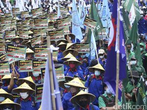Tolak UU Cipta Kerja, Buruh Ancam Kepung MK