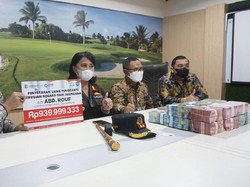 Penampakan Tumpukan Duit Rp 1 M Dikorupsi di Jepara Dikembalikan ke Negara