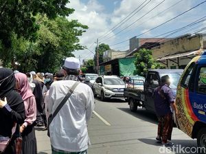 Ada Haul Habib Ali, Lalu Lintas di Pasar Kliwon Solo Macet Ada Haul Habib Ali, Lalu Lintas di Pasar Kliwon Solo Macet