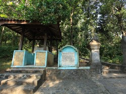 Mbah Boncolono Robin Hood Asal Kediri Dimakamkan dengan Dua Sahabatnya
