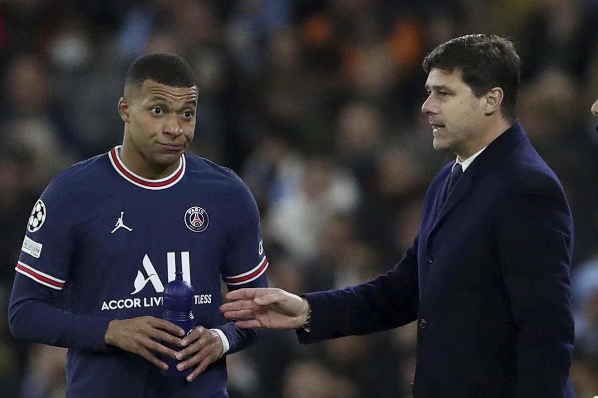 Pelatih Mauricio Pochettino tidak kaget Kylian Mbappe memutuskan bertahan di PSG. (Foto: AP/Scott Heppell)