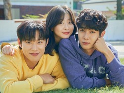 5 Fakta Our Beloved Summer, Drakor Choi Woo Shik Diisi Soundtrack V BTS