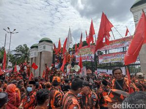 6 Fakta Demo Pemuda Pancasila Tuntut Maaf Junimart Berujung 15 Tersangka 6 Fakta Demo Pemuda Pancasila Tuntut Maaf Junimart Berujung 15 Tersangka