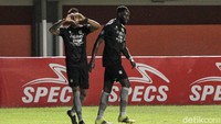 Skor 4-0 pun bertahan hingga pertandingan selesai. Dengan kemenangan tersebut Persib kini menempati posisi kedua dengan 28 poin, kalah satu angka daru Bhayangkara FC. Persiraja makin tenggelam di dasar klasemen dengan lima poin.