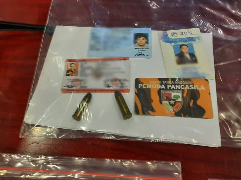 Polisi Dalami Temuan 2 Butir Peluru Revolver dari Massa Pemuda Pancasila