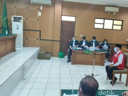 M Kace Mengeluh Sakit, Sidang Pembacaan Dakwaan Ditunda