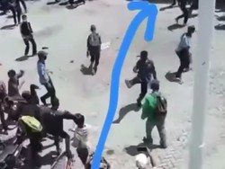 Viral Puluhan Siswa Ricuh Saling Lempar Helm-Sepatu di SMK di Karawaci