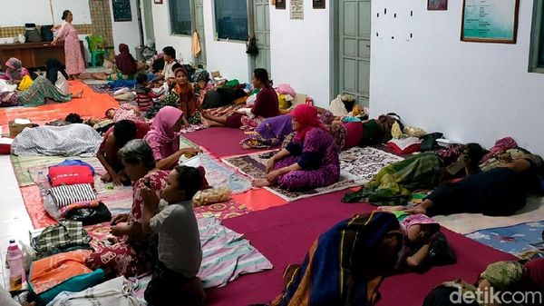 Terdampak Banjir, Ratusan Warga Pekalongan Mengungsi