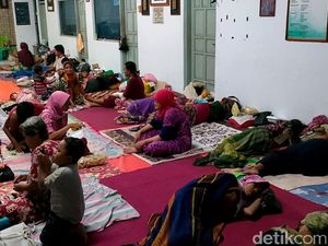 Terdampak Banjir, Ratusan Warga Pekalongan Mengungsi