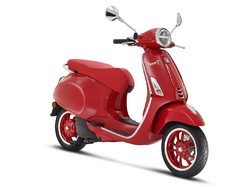 Motor Listrik Vespa Serba Merah buat Perangi AIDS dan COVID