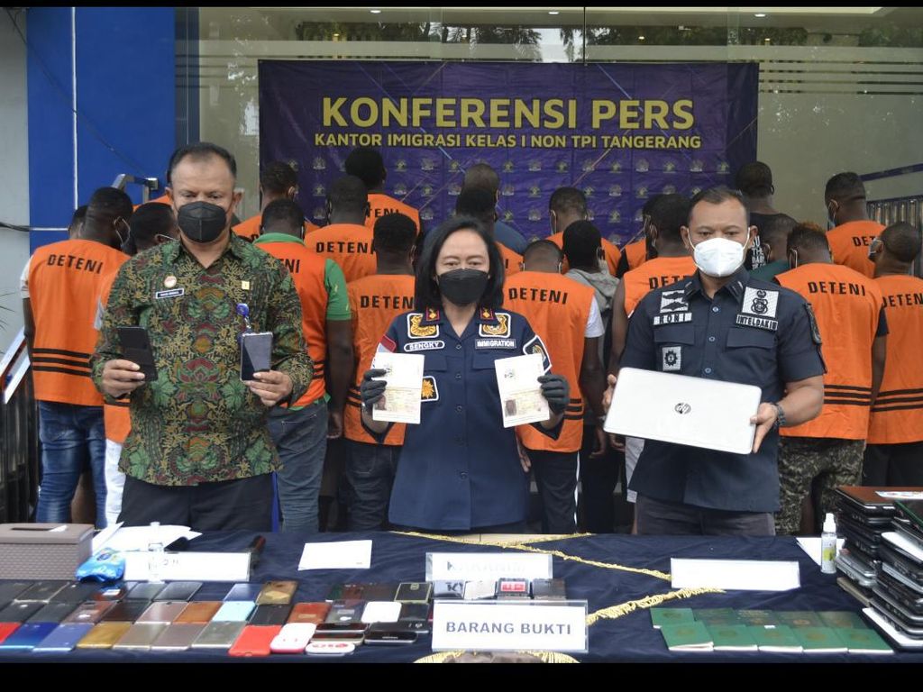 Imigrasi Tangerang Tangkap 24 WNA Diduga Pelaku Cyber Fraud