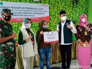 Bupati Sidoarjo Kawal Pembebasan Lahan untuk Frontage Road Aloha-Gedangan Bupati Sidoarjo Kawal Pembebasan Lahan untuk Frontage Road Aloha-Gedangan