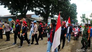 Kenaikan UMK Rendah, Buruh Demo di Kantor Bupati Jepara