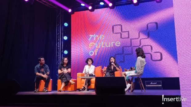 Dian Sastrowardoyo, Chitra Subaykto, Gita Fara, dan Arfan Sabran di diskusi IdeaFest 2021