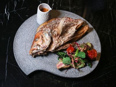 Makanan Halal dan Lezat di Restoran Hotel Bintang 5