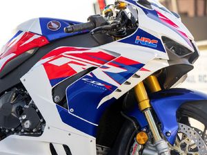 Honda CBR1000RR-R Fireblade Edisi Spesial Dirilis, Sporty dengan Livery Retro Honda CBR1000RR-R Fireblade Edisi Spesial Dirilis, Sporty dengan Livery Retro