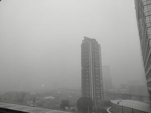 BMKG Prakirakan Sejumlah Daerah di Jatim Diguyur Hujan Disertai Angin Kencang