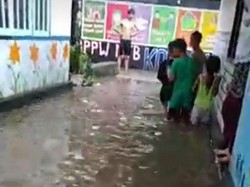 Diguyur Hujan Deras, Puluhan Rumah di Lombok Timur Kebanjiran