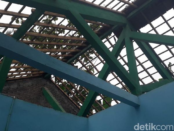 Ini Bukti Genting yang Dipreteli Anak Bucin di Bantul
