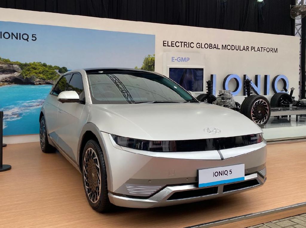 IONIQ 5 Mejeng di IEMS 2021: Mobil Listrik Hyundai yang Akan Dibuat di Indonesia IONIQ 5 Mejeng di IEMS 2021: Mobil Listrik Hyundai yang Akan Dibuat di Indonesia