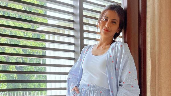 Di Sinetron Jadi Nenek, Para Artis Ini Gaya Aslinya Bak ABG