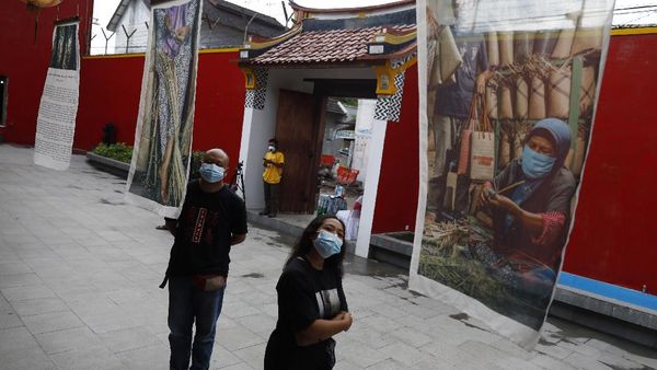 Melihat Pameran Foto Bertajuk Tridaya di Lasem